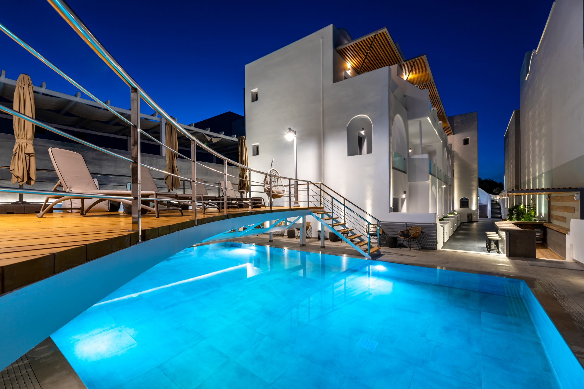 Deluxe Suites Santorini